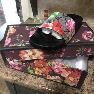 Gucci Floral sandals